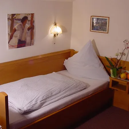 Gastehaus Kissner 3* אוברסטדורף